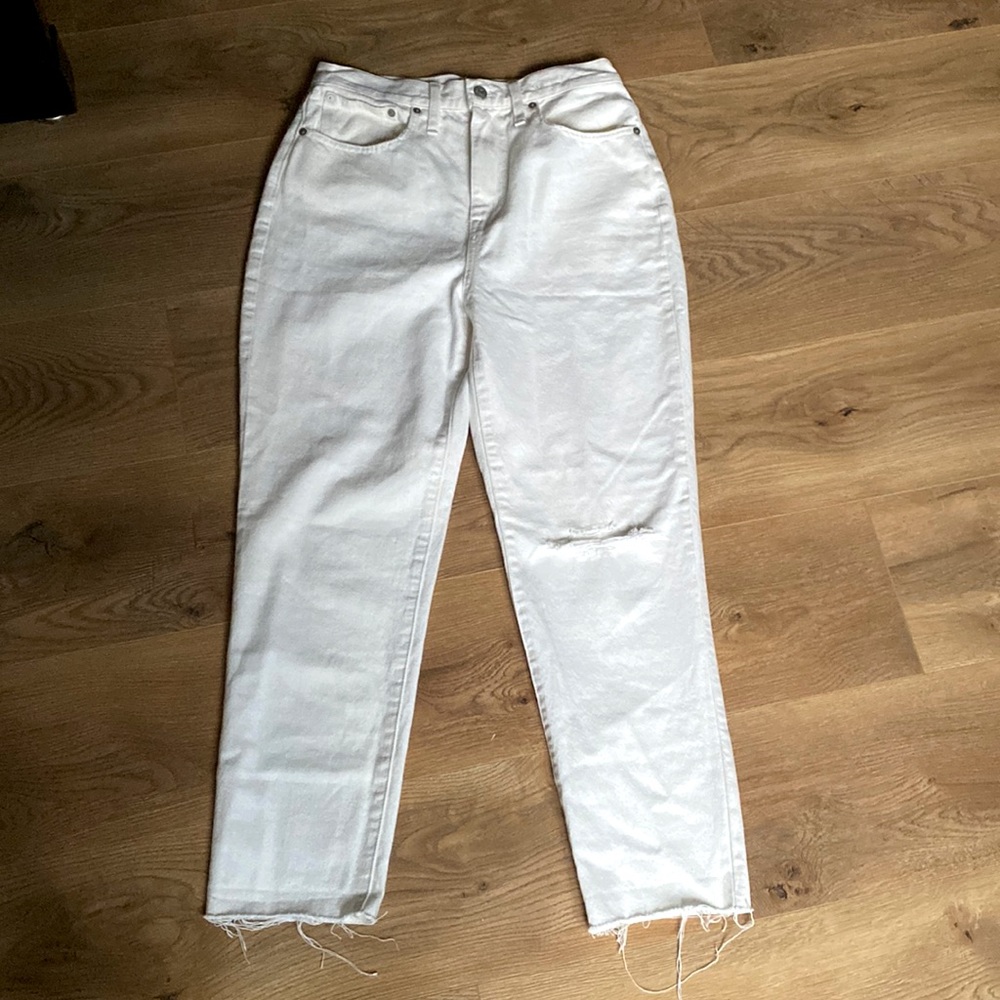NWOT MADEWELL White Distressed High Waisted Mom Jeans with Raw Hem🤍🤍